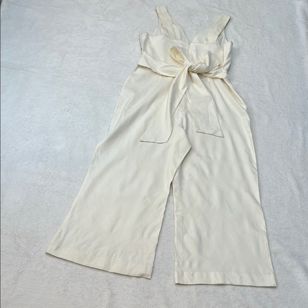 NWT ANTONIO MELANI Ivory Jumpsuit V-Neck Wide Leg Cropped Pants Size 12 - Picture 13 of 16